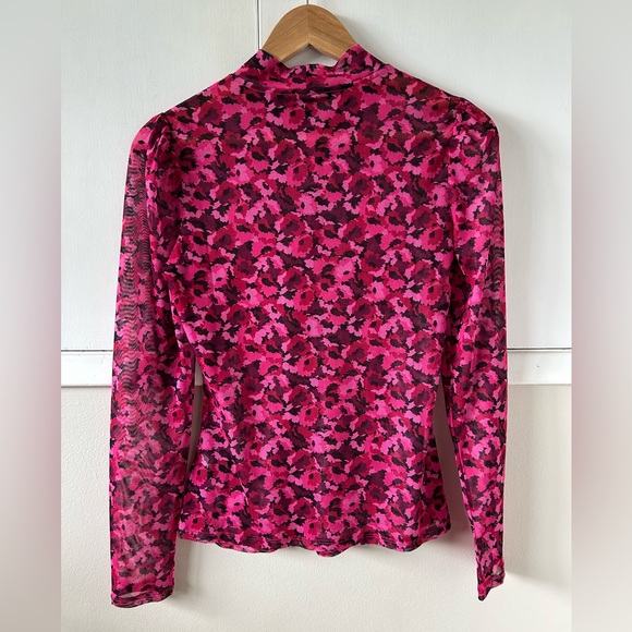 RW&CO. Vibrant Pink and Black Floral Blouse - Picture 2 of 6